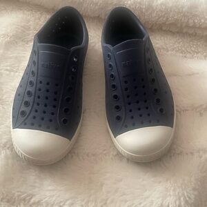 Native Kids Shoes Navy 10 EUC